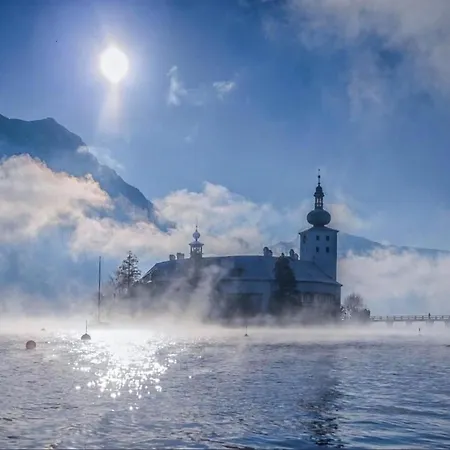 Hébergement de vacances Ferienhaeuschen Am Traunsee Mit Tretboot Am Badeplatz *