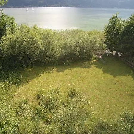 Hébergement de vacances Ferienhaeuschen Am Traunsee Mit Tretboot Am Badeplatz